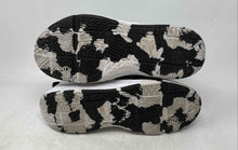 Load image into Gallery viewer, Nike Kids Team Hustle D 12 White Black Lace-Up Basketball Shoes Size 7Y
