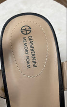 Load image into Gallery viewer, Giani Bernini Womens Zummaa Black Leather Block Heel Ankle Strap Sandals Sz 5.5M
