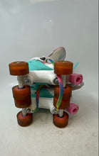 Load image into Gallery viewer, Ernan Girls Multicolor Adjustable Strap Quad Wheel Roller Skates Size 31-34
