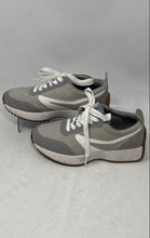 Load image into Gallery viewer, Project Cloud Mens Balinda Gray White Low Top Lace-Up Sneaker Shoes Size 6.5
