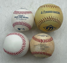 Load image into Gallery viewer, Unisex Brown Professional Baseball Glove With Mixed 4 Pcs Balls
