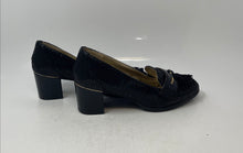 Load image into Gallery viewer, Karen Scott Womens Black Snakeskin Slip-On Block Pump Heels Size 7.5 M
