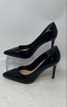 Load image into Gallery viewer, Vince Camuto Womens Savilla Black Pointed Toe Slip-On Pump Heels Size 5.5M
