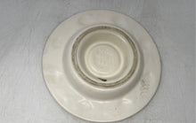 Load image into Gallery viewer, White Gold Porcelain Embossed Design Decorative Round Shape Ashtray
