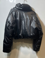 Load image into Gallery viewer, Forever 21 Womens Black Long Sleeve Cropped Puffer Jacket Size Large
