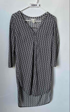 Load image into Gallery viewer, H&amp;M Womens Black White Printed Long Sleeve Tunic Dress Size Small

