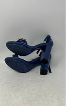 Load image into Gallery viewer, Petite Jolie Womens Blue Floral Open-Toe Block Ankle Strap Sandals Size 7
