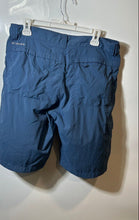 Load image into Gallery viewer, Columbia Mens Blue Flat Front Slash Pockets Cargo Shorts Size 34W 11L
