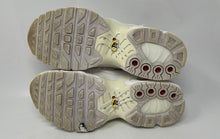 Load image into Gallery viewer, Authentic Nike Kids Air Max Plus White CW7044-100 Sneaker Shoes Size 5Y Damaged

