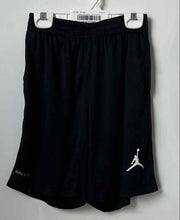 Load image into Gallery viewer, Jordan Boys Black Dri-Fit Elastic Waist Pull-On Basketball Shorts Size Medium

