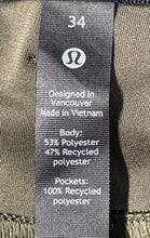 Load image into Gallery viewer, Lululemon Mens Green Flat Front Pockets Straight Leg Chino Pants Size 34
