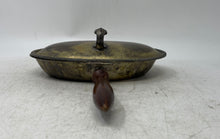 Load image into Gallery viewer, Vintage Wooden Handle Detailed Oval Shape Silent Butler Crumb Catcher
