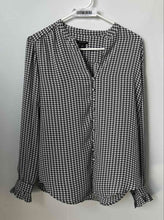Load image into Gallery viewer, Ann Taylor Womens Black White Houndstooth Print Button Front Blouse Top Size S
