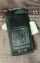 Load image into Gallery viewer, Express Womens Brown Denim Dark-Wash Regular Fit Skinny Jeans Size 36X30

