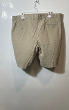 Load image into Gallery viewer, Peter Millar Mens Khaki Flat Front Slash Pocket Stretch Chino Shorts Size 40

