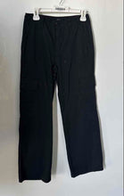 Load image into Gallery viewer, Forever 21 Womens Black Cotton Straight Leg Utility Cargo Pants Size Medium
