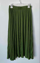 Load image into Gallery viewer, Zara Womens Green Elastic Waistband Pull-On Long Pleated Skirt Size XS-S
