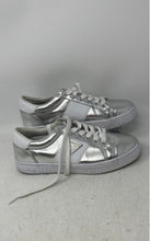 Load image into Gallery viewer, Guess Womens Astray Silver White Low Top Lace-Up Sneaker Shoes Size 8.5M
