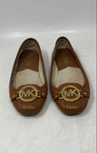 Load image into Gallery viewer, Michael Kors Womens Brown Leather Round Toe Slip-On Ballet Flats Size 5.5M
