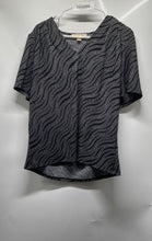 Load image into Gallery viewer, Michael Kors Womens Black Chain Print Short Sleeve V-Neck Blouse Top Size L
