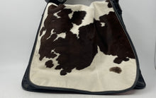 Load image into Gallery viewer, Manuel Medina Womens Multicolor Inner Pockets Shoulder Crossbody Bag
