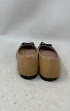 Load image into Gallery viewer, Aldo Womens Krishelle-In Beige Black Leather Slip-On Ballet Flats Size 8
