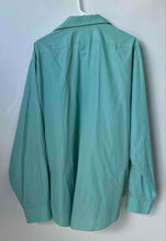 Load image into Gallery viewer, Van Heusen Mens Green Long Sleeve Regular Fit Dress Shirt Size 18 - 18 1/2
