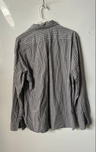 Load image into Gallery viewer, American Eagle Outfitters Mens Gray White Striped Cotton Button-Up Shirt Size L
