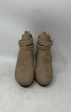Load image into Gallery viewer, JLO Jennifer Lopez Womens Charlie Taupe Beige Back Zip Ankle Bootie Size 7.5M

