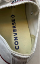 Load image into Gallery viewer, Converse Unisex Chuck Taylor All Star Low M7652 White Sneaker Shoes Size M 6 W 8
