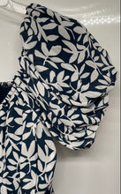 Load image into Gallery viewer, Abercrombie &amp; Fitch Womens Blue White Leaf Print Cropped Blouse Top Size L
