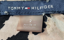Load image into Gallery viewer, Tommy Hilfiger Womens Black Floral 3/4 Sleeve Stretch Round Neck Sheath Dress 2
