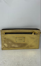 Load image into Gallery viewer, Prune Womens Gold-Tone Leather Rectangular Logo Plaque Double Zip Clutch Wallet
