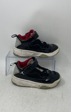 Load image into Gallery viewer, Nike Boys Air Jordan Max Aura 2 CN8095-006 Black Red Basketball Shoes Size 12C
