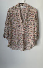 Load image into Gallery viewer, Walter Voulaz Womens Pink All Over Print Silk Long Sleeve Blouse Top Size 42
