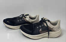 Load image into Gallery viewer, Nike Womens Quest 4 Premium DA8723-001 Black Cream Lace-Up Sneakers Shoes Sz 7.5
