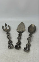 Load image into Gallery viewer, Silver-Plated Tone Spoon Fork And Cake Server Serving Utensils Set Of 3 Pcs
