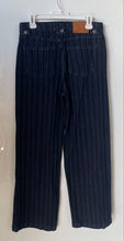 Load image into Gallery viewer, Karl Lagerfeld Paris Womens Blue Striped Denim Medium Wash Wide-Leg Jeans Size 6
