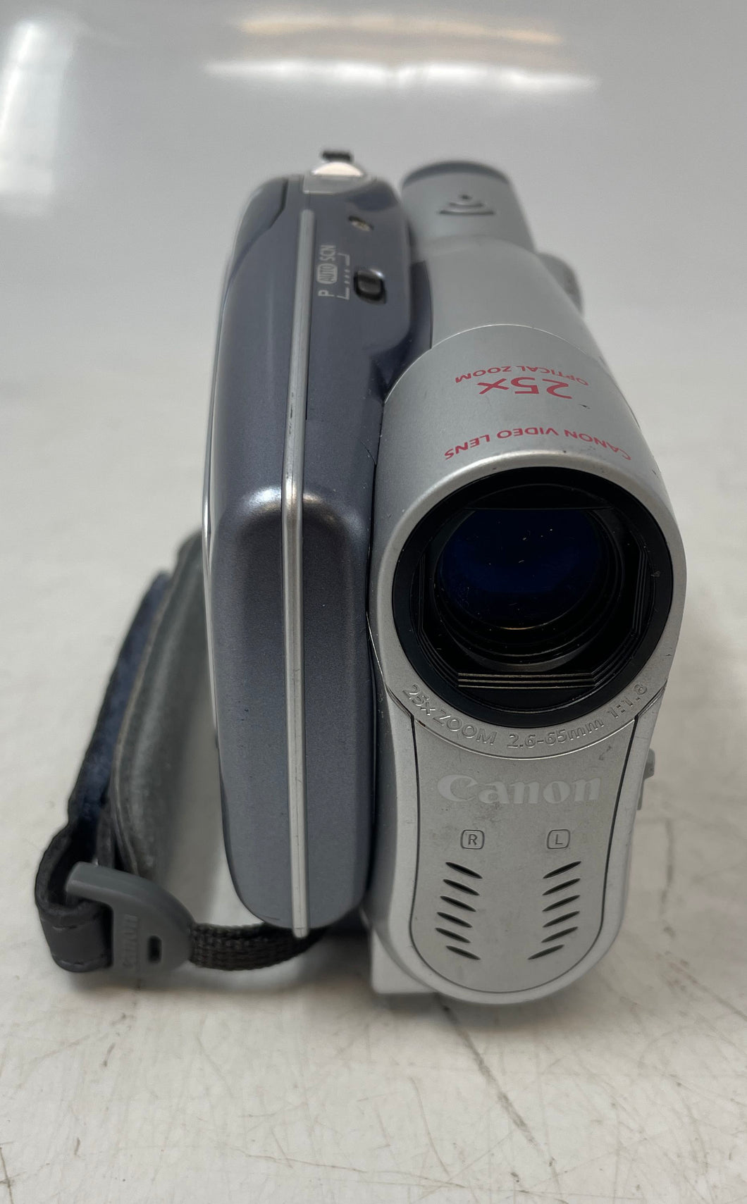 Canon DC100 LCD Screen Optical Zoom Digital Video DVD Camcorder Not Tested