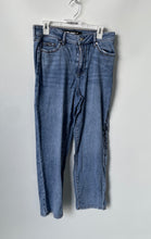 Load image into Gallery viewer, Karl Lagerfeld Womens Blue Denim Medium Wash Pockets Straight Leg Jeans Size 8
