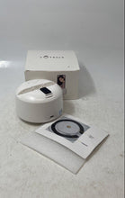 Load image into Gallery viewer, Yuutrack K9 White Portrait &amp; Landscape Smart Tracking Mobile Holder Untested
