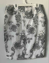 Load image into Gallery viewer, White House Black Market Womens White Black Floral Straight &amp; Pencil Skirt Sz 4
