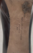 Load image into Gallery viewer, Authentic Vera Wang Lavender Womens Black Platform Pump Heels Size 7.5M Damaged
