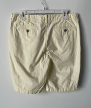 Load image into Gallery viewer, Express Mens Light Yellow Cotton Flat Front Regular Fit Chino Shorts Size 31
