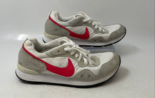 Load image into Gallery viewer, Nike Womens Venture Runner CK2948-103 White Gray Lace-Up Sneaker Shoes Size 8.5
