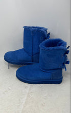 Load image into Gallery viewer, UGG Womens Bailey Bow Blue Suede Round Toe Pull-On Ankle Snow Boots Size 7
