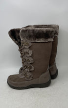 Load image into Gallery viewer, Sporto Womens Millie Brown Suede Faux Fur Trim Waterproof Snow Boots Size 6.5W
