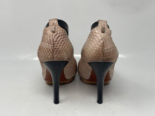 Load image into Gallery viewer, Authentic Lanvin Womens Brown Beige Leather High Pump Heels Size EUR 39 Damaged
