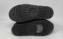 Load image into Gallery viewer, Ugg Kids Silver Leather Round Toe Ankle Winter Boots Size 4
