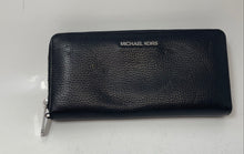 Load image into Gallery viewer, Michael Kors Womens Black Leather Jet Set Travel Continental Zip-Around Wallet
